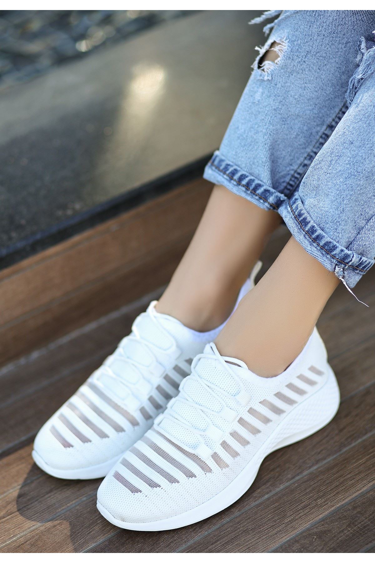 Wina Beyaz Triko Spor Ayakkabı