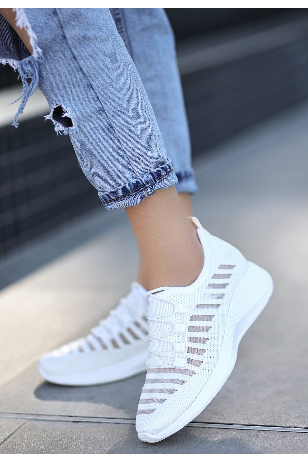 Wina Beyaz Triko Spor Ayakkabı