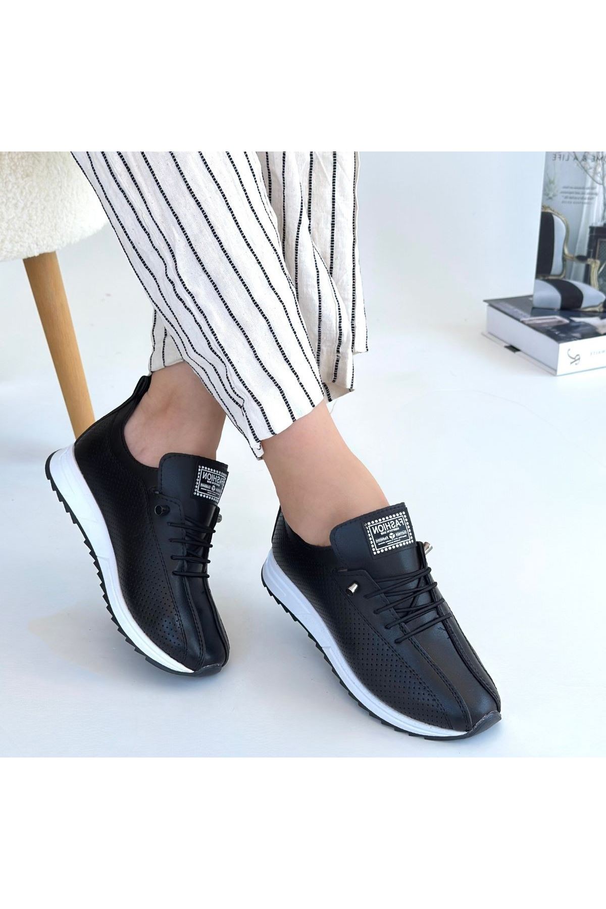 Fiert Siyah Cilt Bağcıklı Spor Ayakkabı