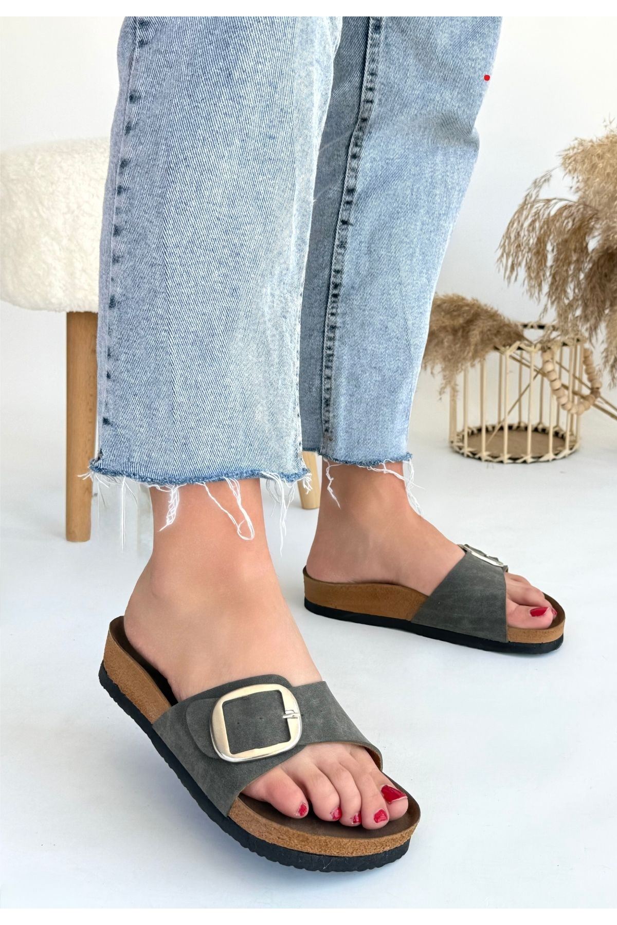 Zooy Yeşil Nubuk Terlik