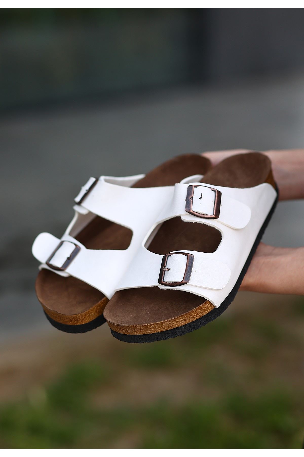 Rıno Beyaz Nubuk Terlik