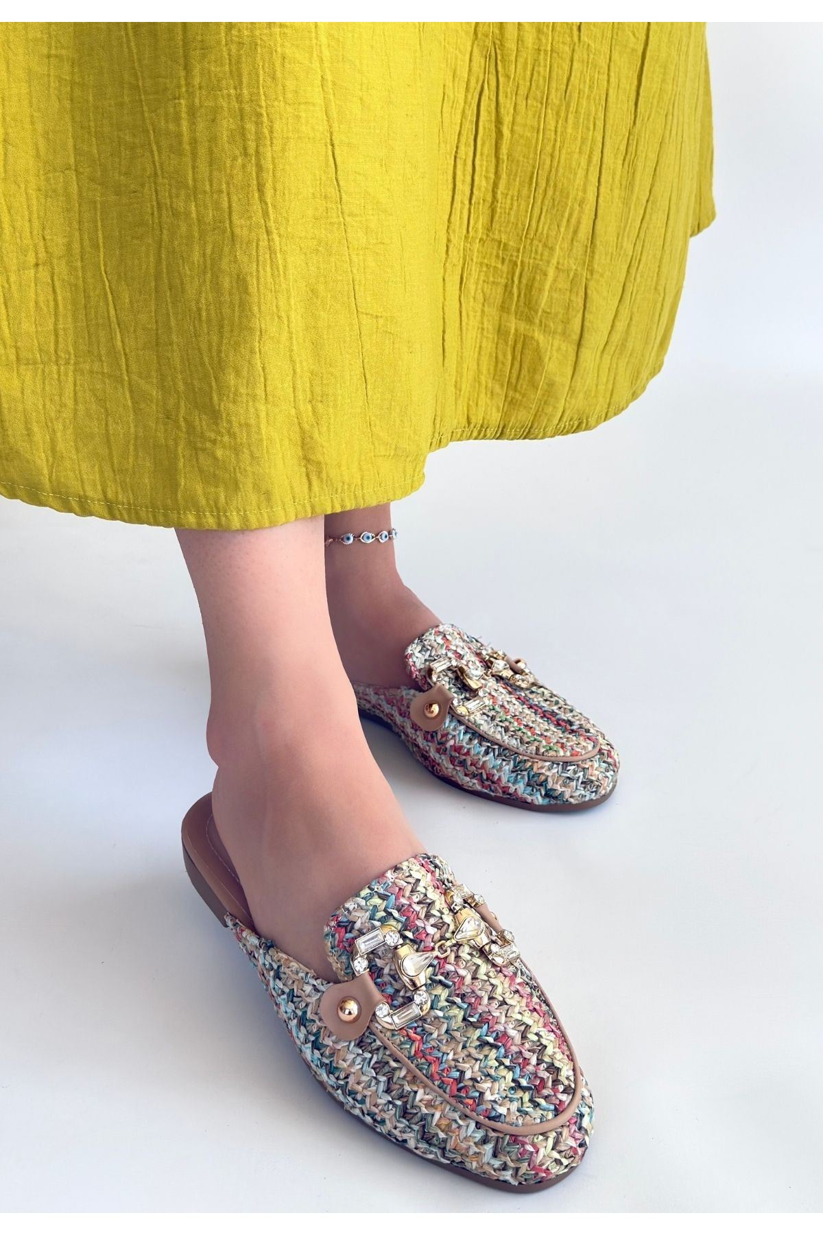 Yenda Renkli Dokumalı Terlik