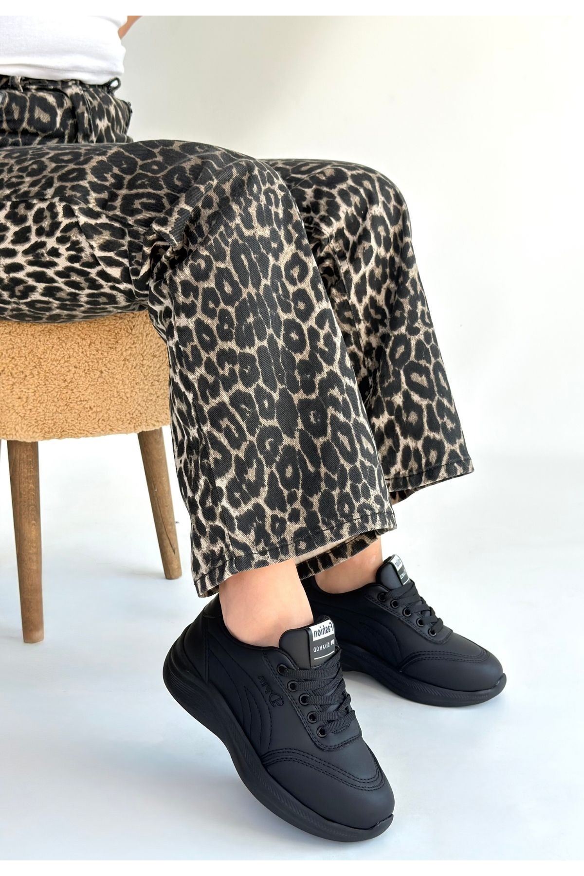 Yejja Siyah Cilt Bağcıklı Spor Ayakkabı