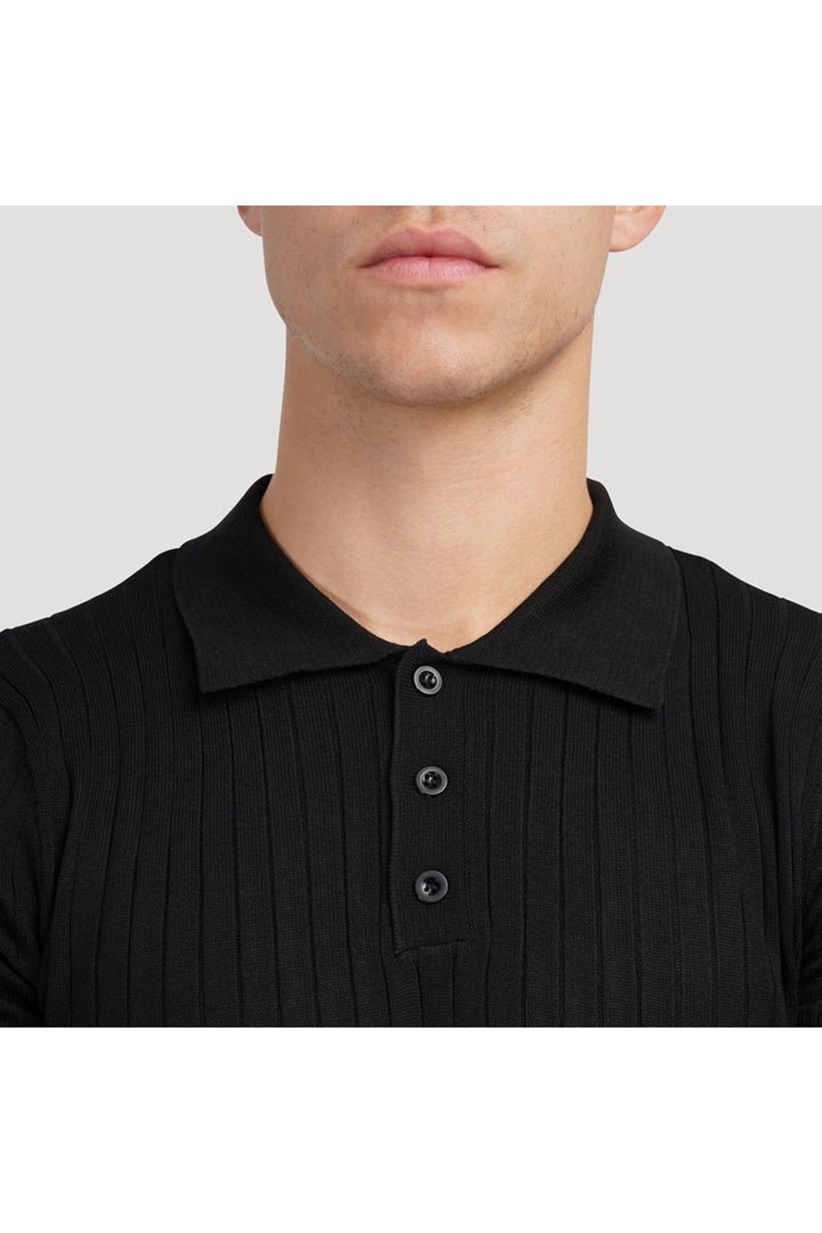 Erkek Kısa Kollu Yakalı Yakadan Düğmeli Triko Tişört