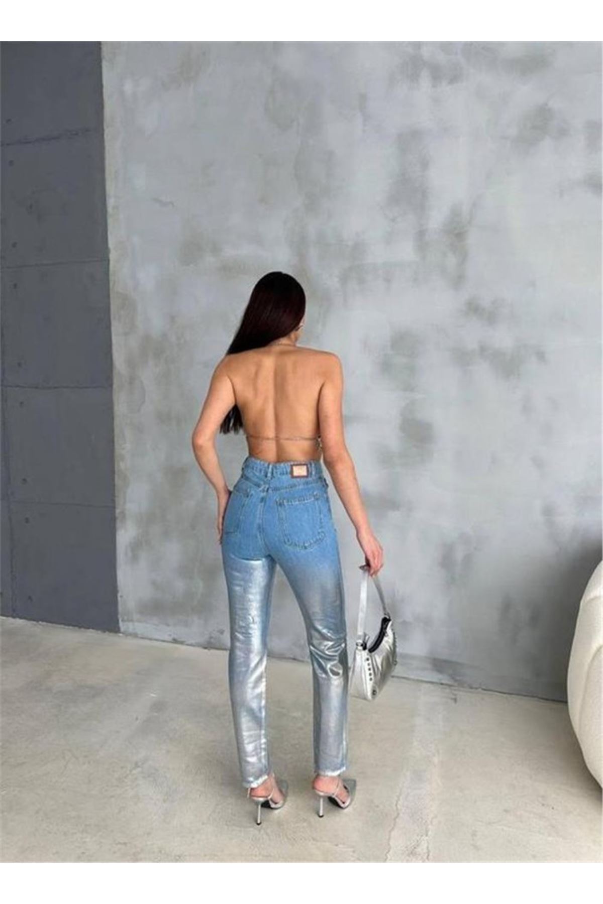 DİZ YIRTIK VARAKLI MOM KOT PANTOLON - Gümüş