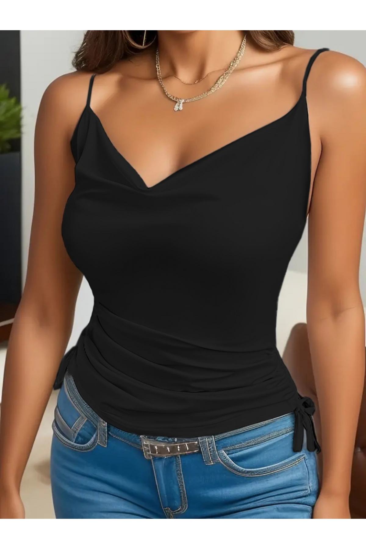 Kadın Askılı Degaje Yaka Yanlardan Büzgülü Sandy Bluz