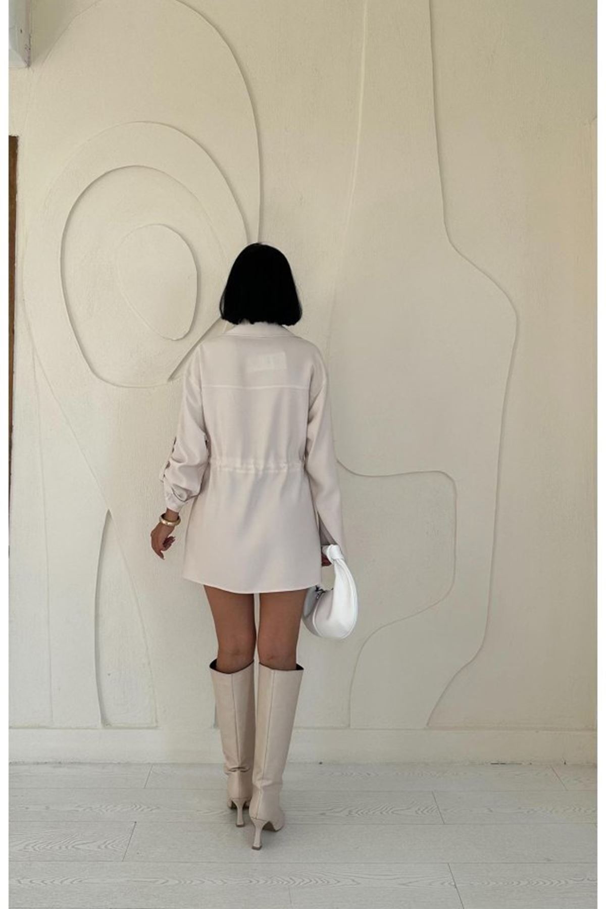 Bej Çıtçıtlı Tünelli Gömlek