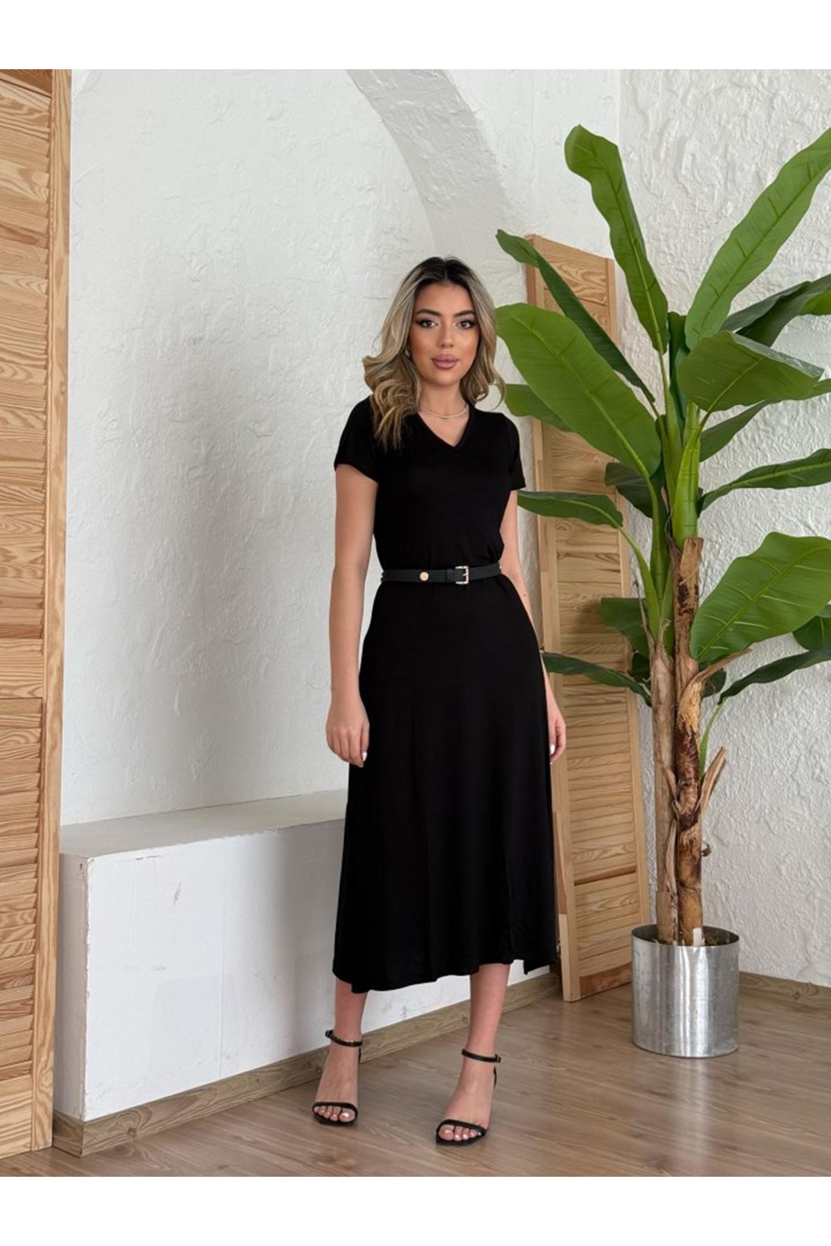 Kadın Kısa Kollu V Yaka Maxi Boy Elbise 124 Cm