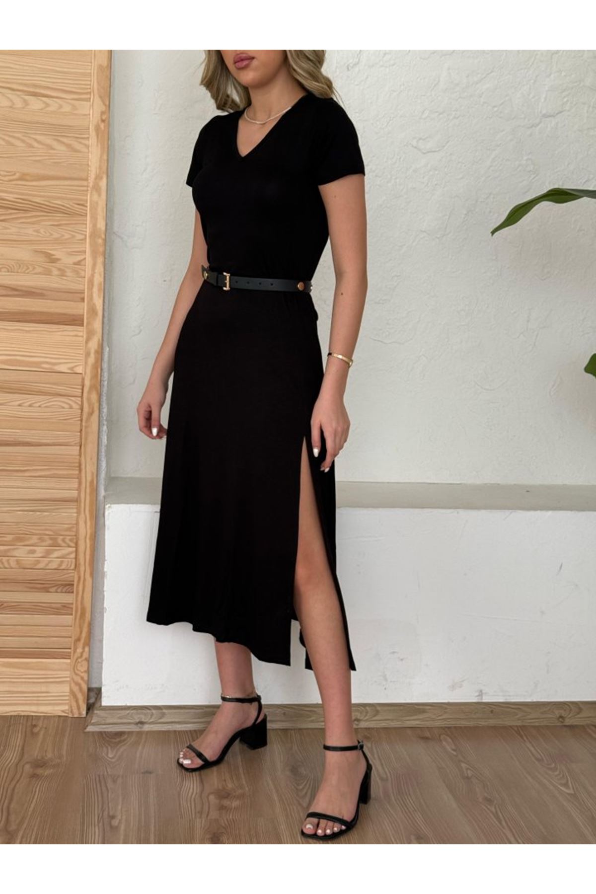 Kadın Kısa Kollu V Yaka Maxi Boy Elbise 124 Cm