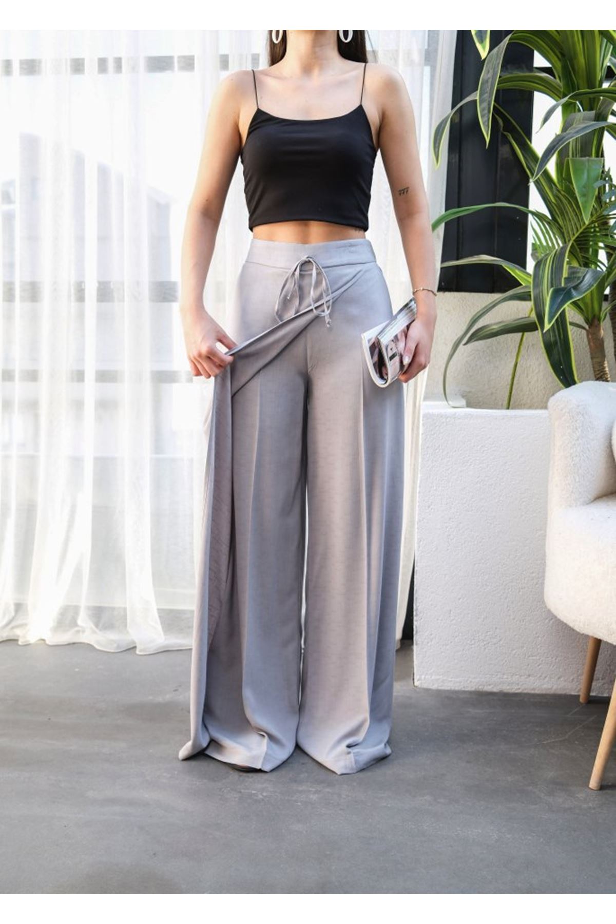 Keten Önü Çapraz Parçali Lasti̇kli̇ Ve Bağcikli Geni̇ş Paça Pantolon