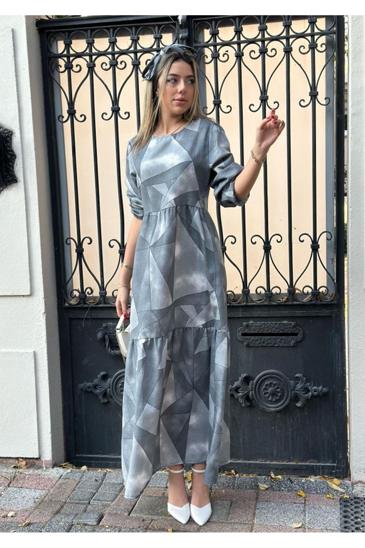 Kadın Uzun Kollu Bisiklet Yaka Geometrik Desen Baskılı Kuşak Dahil Maxi Boy Elbise