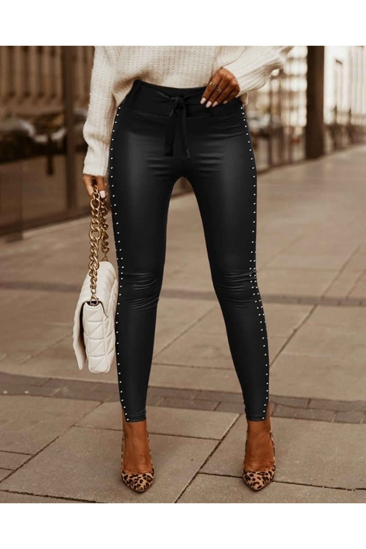 Kadın Yüksek Bel Yanlardan Incili Yırtmaçlı Uzun Deri Tayt