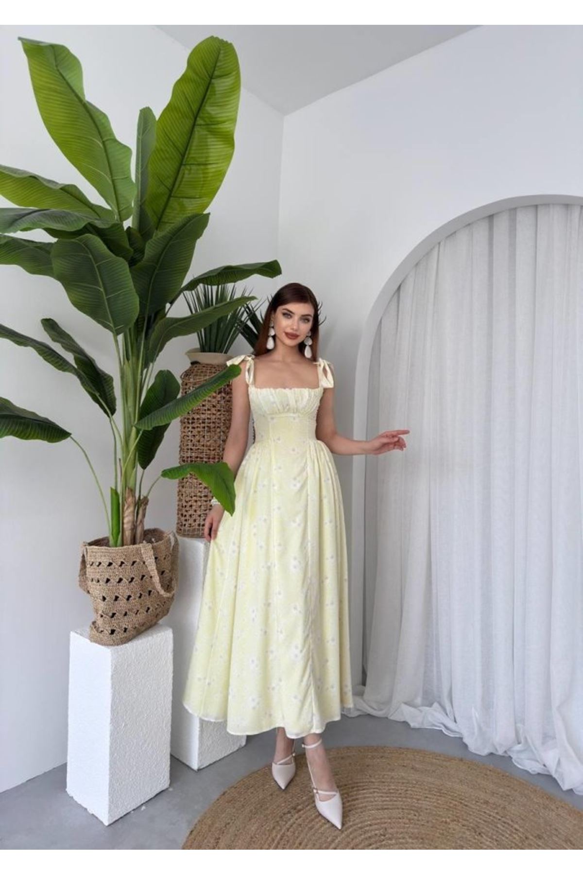 Khalesı Omuz Bağlamalı Elbise