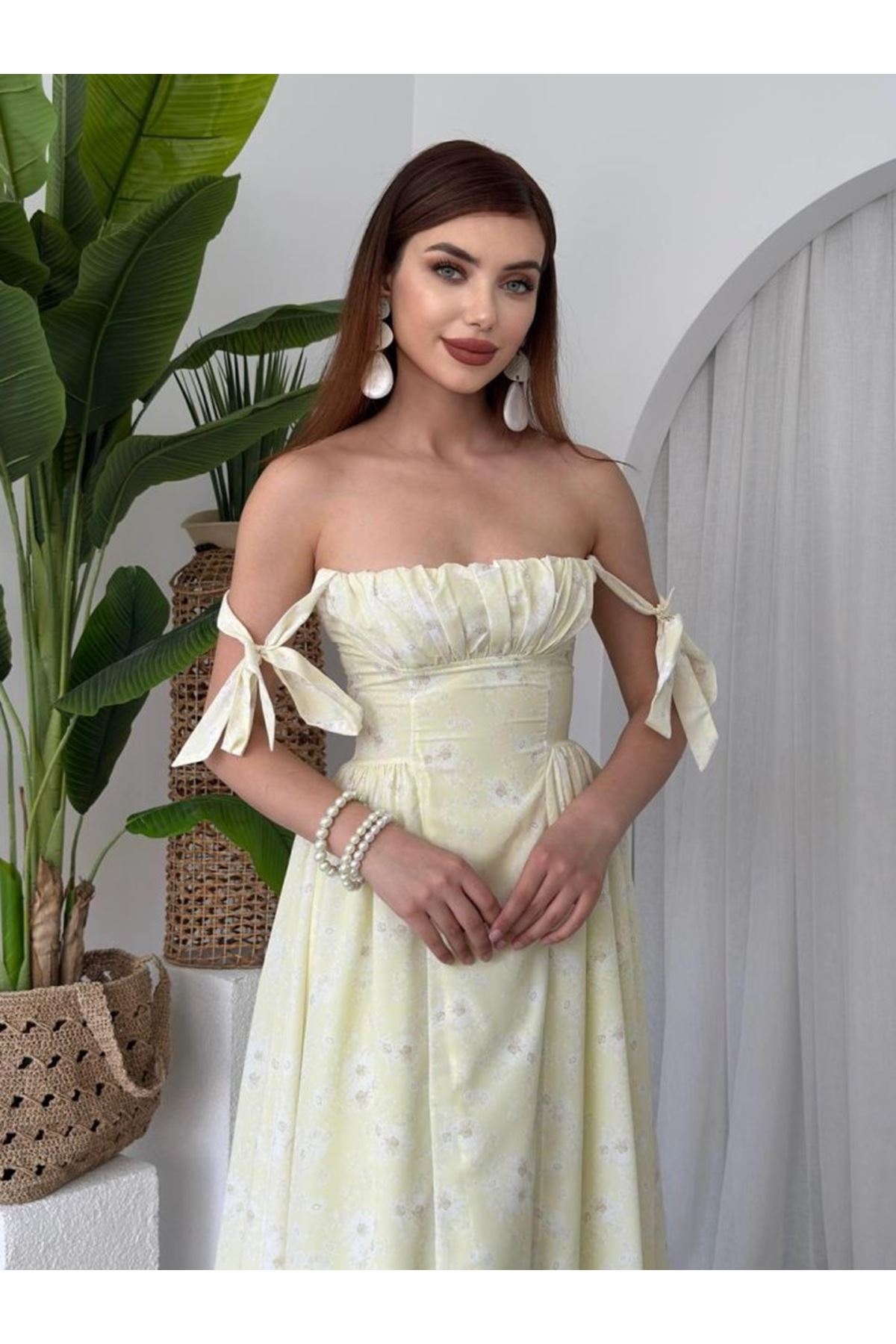 Khalesı Omuz Bağlamalı Elbise