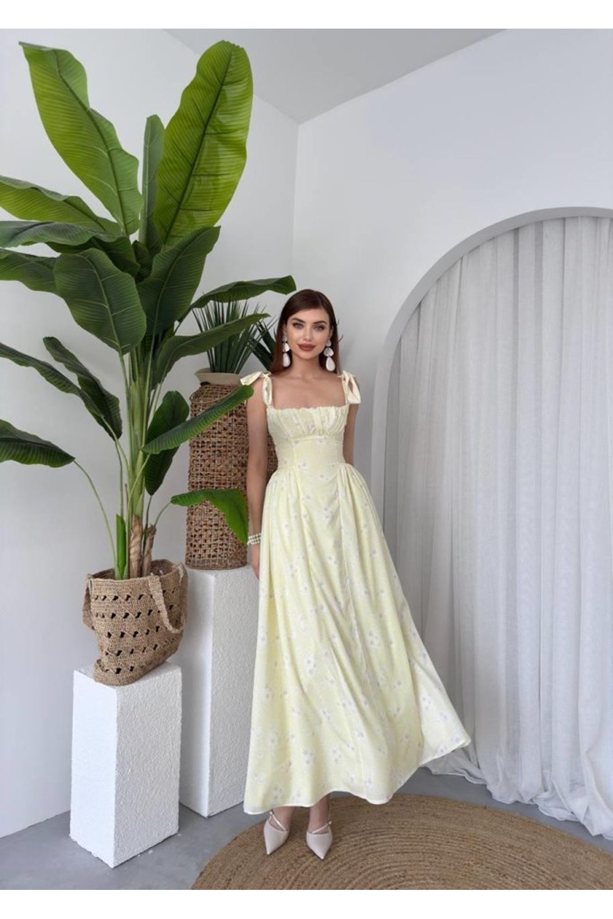 Khalesı Omuz Bağlamalı Elbise