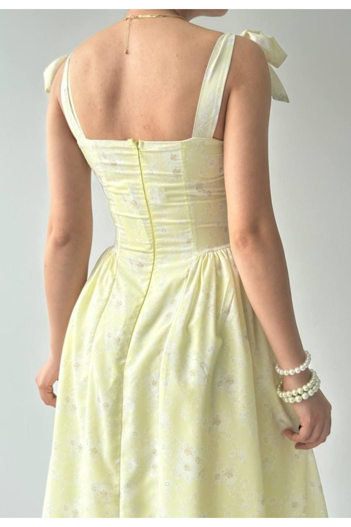 Khalesı Omuz Bağlamalı Elbise