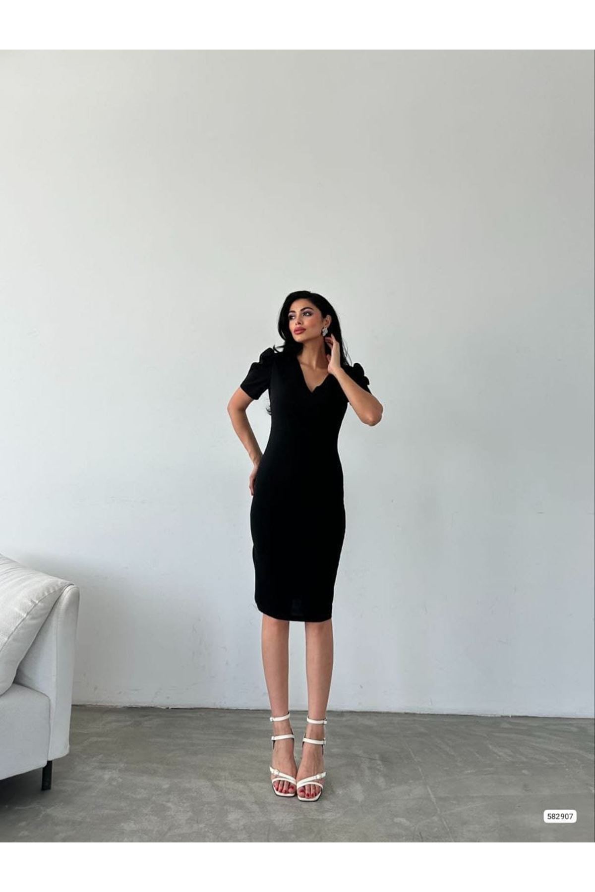 Kadın Kruvaze Yaka Yandan Yırtmaç Detaylı Scuba Krep Kumaş Midi Boy Elbise