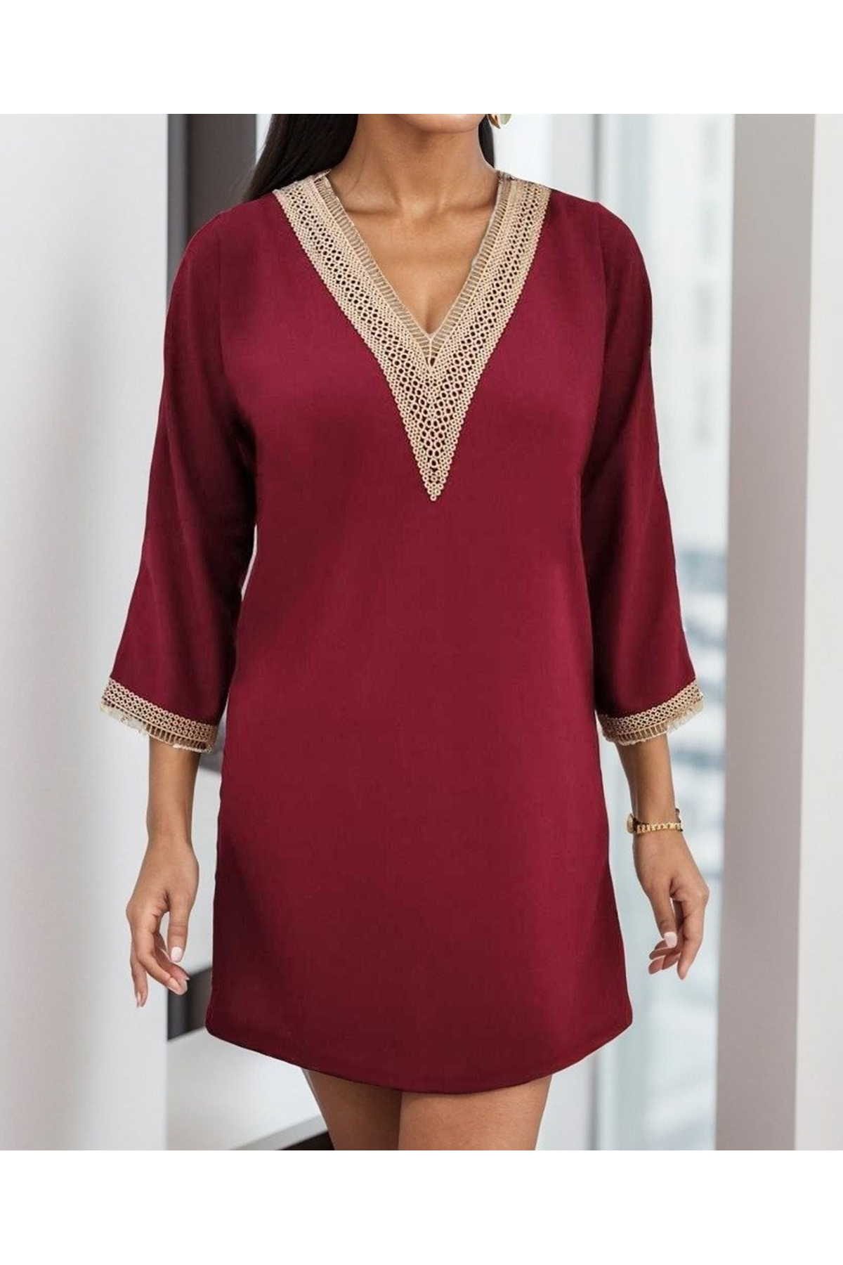 Kadın Uzun Kollu Yaka Ve Kol Manşet Güpürlü Detay Krep Mini Boy Elbise