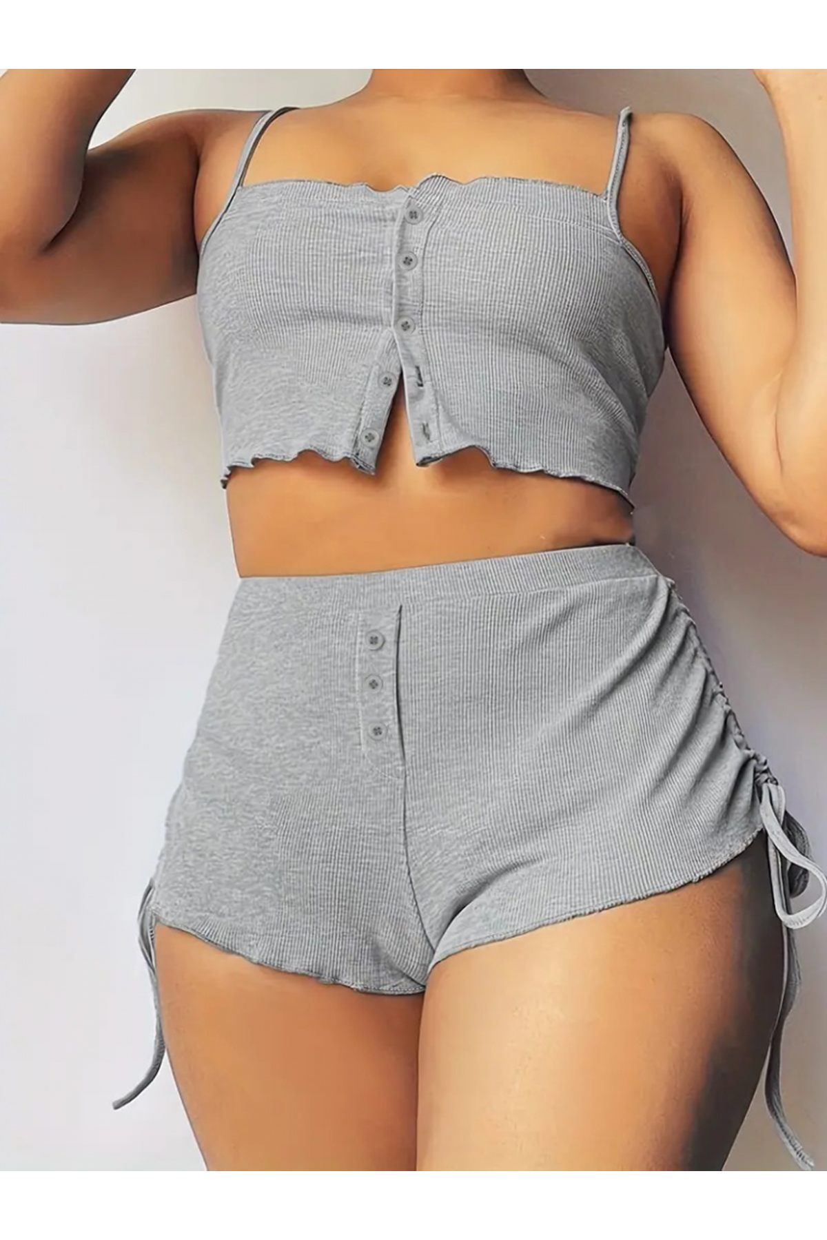 Kadın Ip Askılı Crop Bluz Ve Yanlardan Büzgülü Ikili Kaşkorse Short Takım