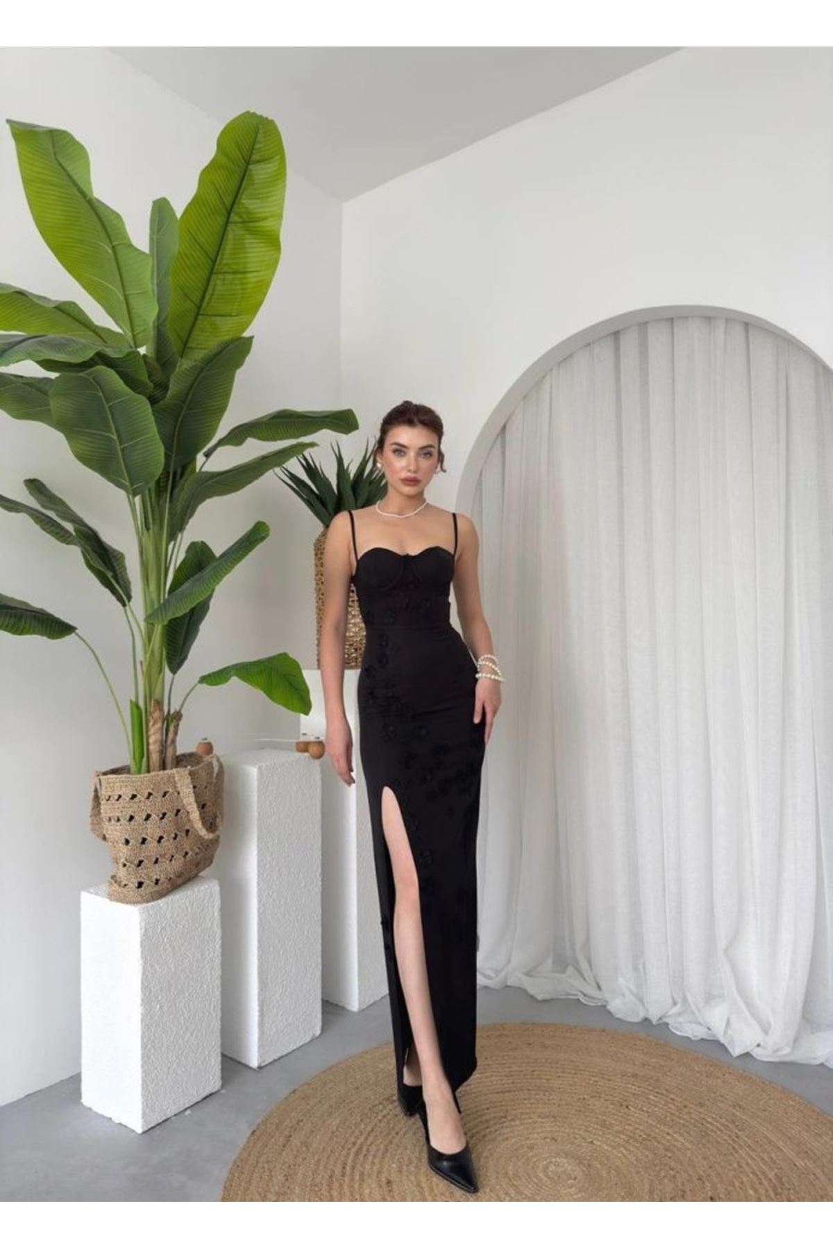 Stor Gül Detaylı Elbise