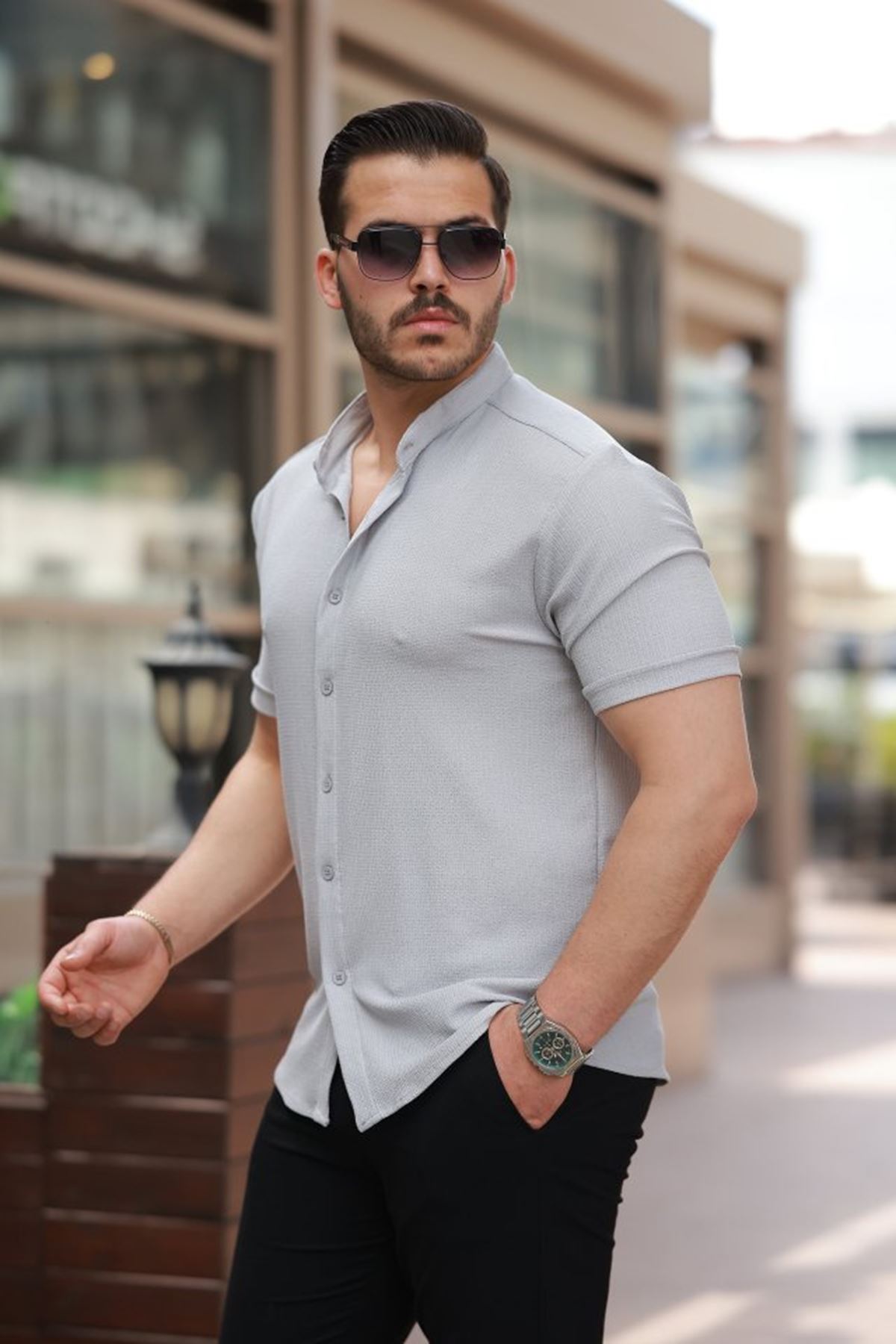 Erkek Hakim Yaka Kısa Kollu Gömlek