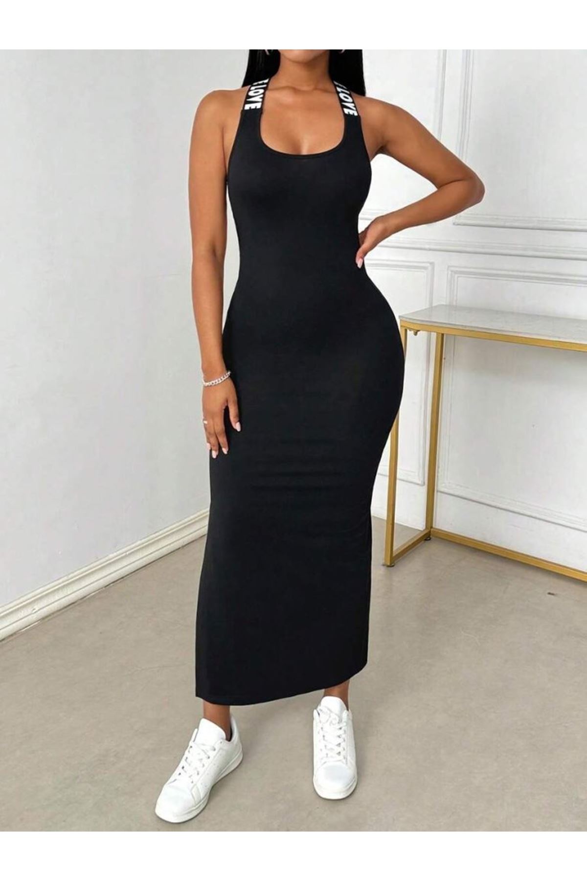 Kadın Yuvarlak Yaka Sırttan çapraz şerit Love Detaylı Yırtmaçlı Viskon Elbise