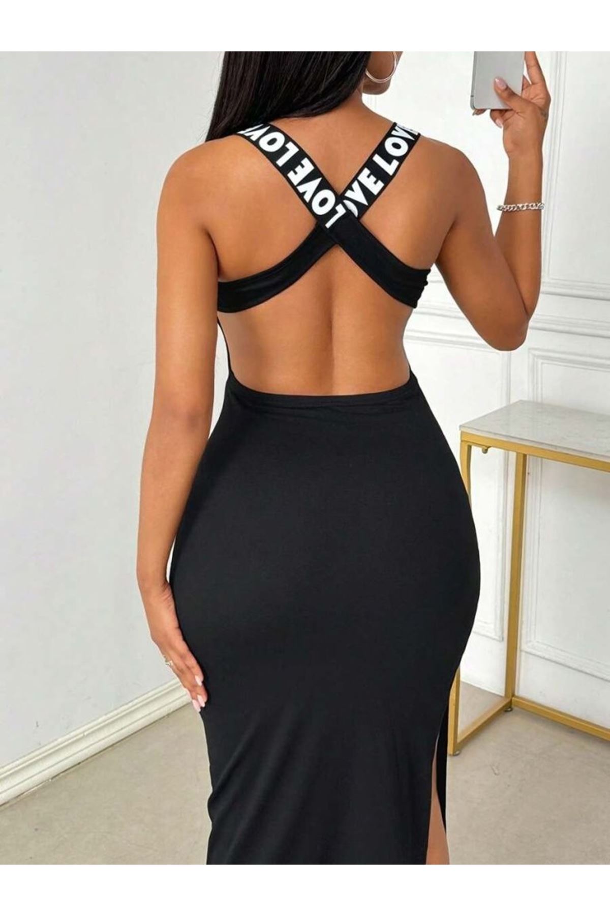 Kadın Yuvarlak Yaka Sırttan çapraz şerit Love Detaylı Yırtmaçlı Viskon Elbise