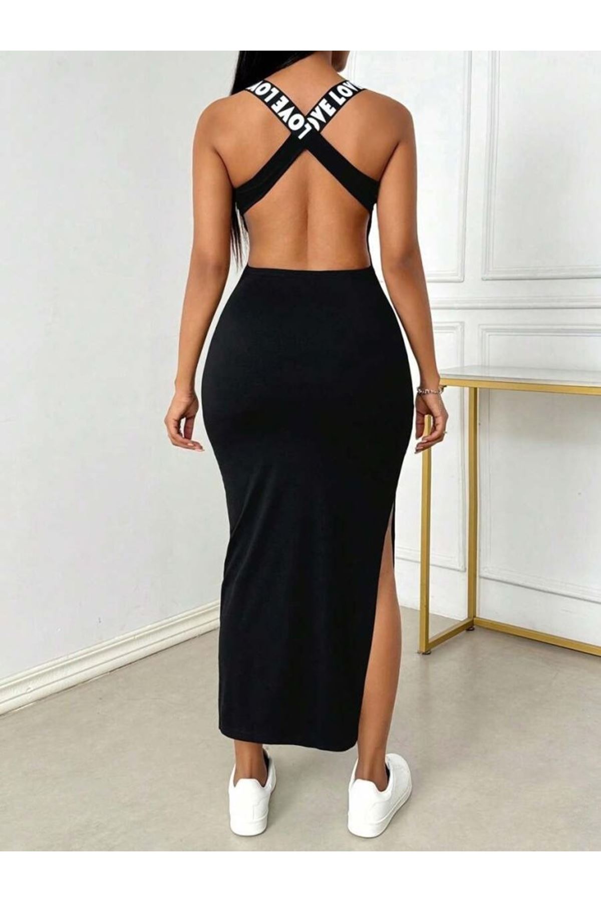 Kadın Yuvarlak Yaka Sırttan çapraz şerit Love Detaylı Yırtmaçlı Viskon Elbise