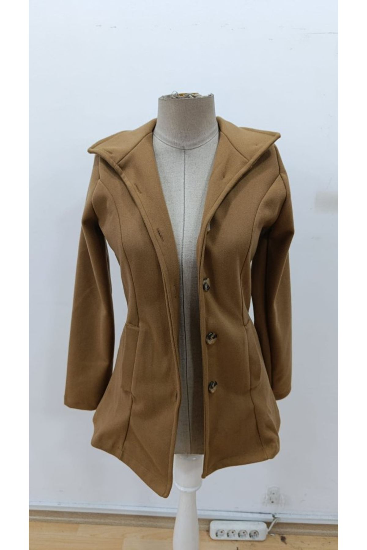 Kadın Uzun Kollu Yakalı önden Düğmeli Astarsız Ithal Kaşe Kahve Kaban