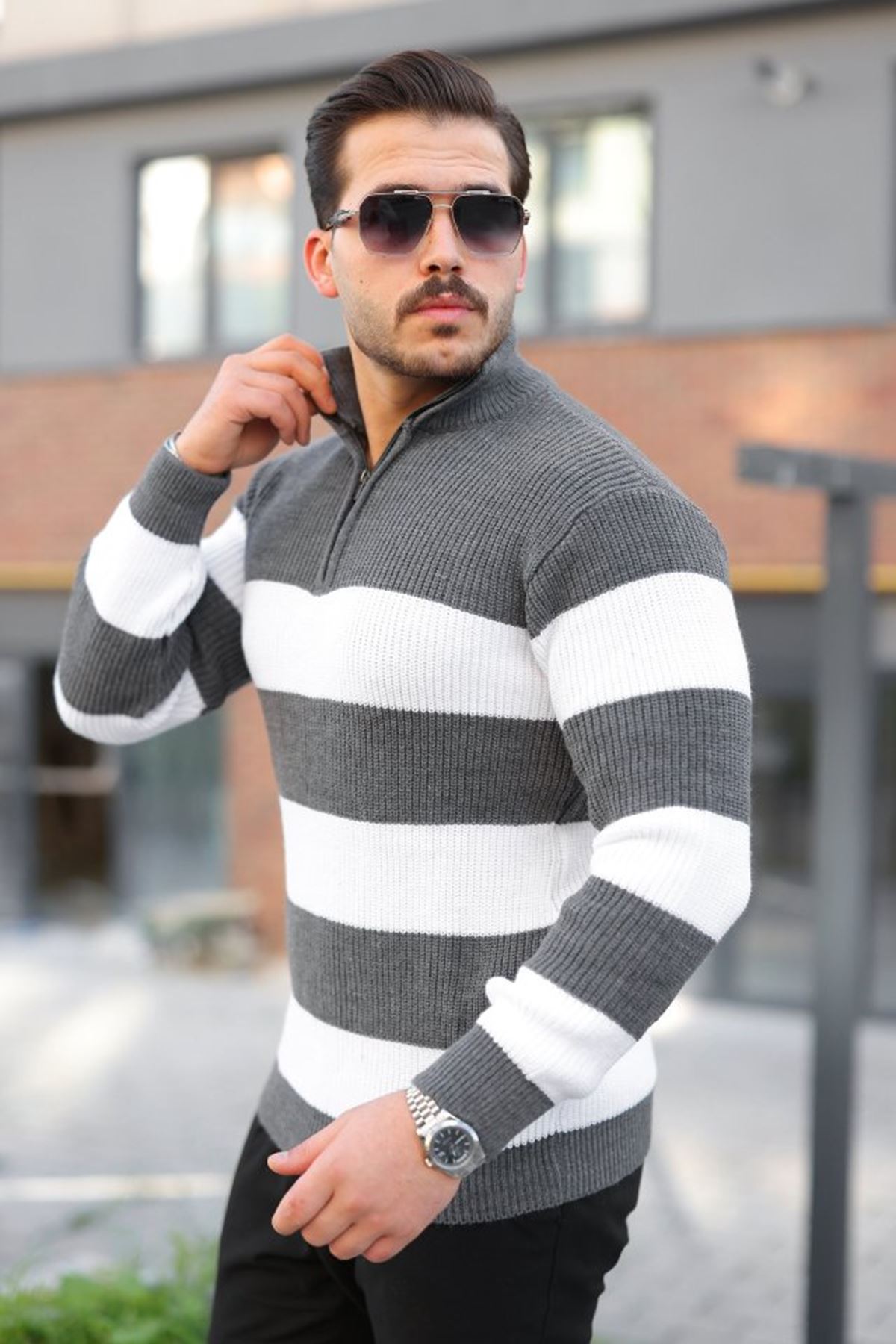 Erkek Şerit Renk Desenli Zip Yaka Kazak