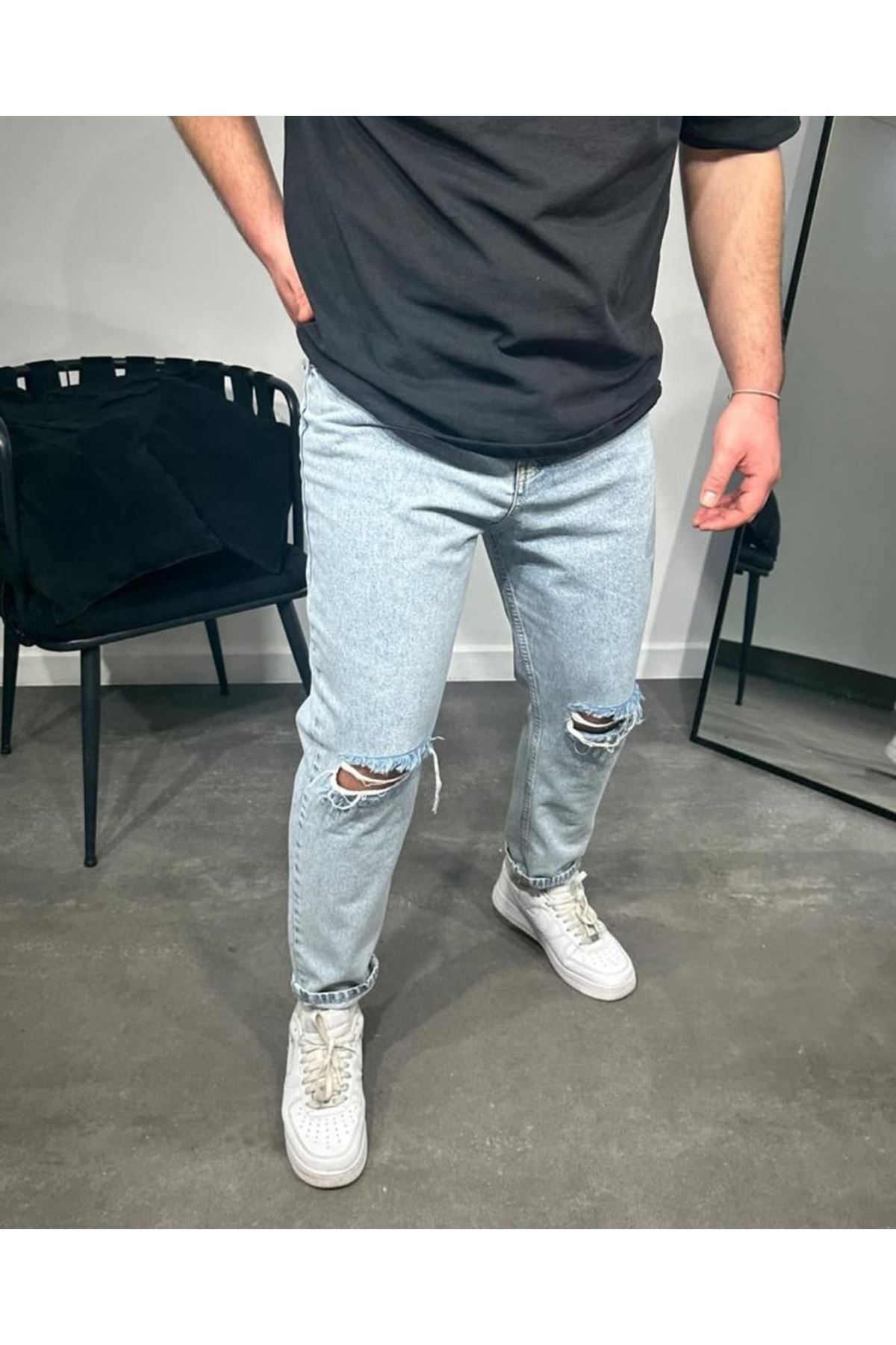 Erkek Buz Mavi Yırtık Detaylı Boyfriend Kalıp Jeans