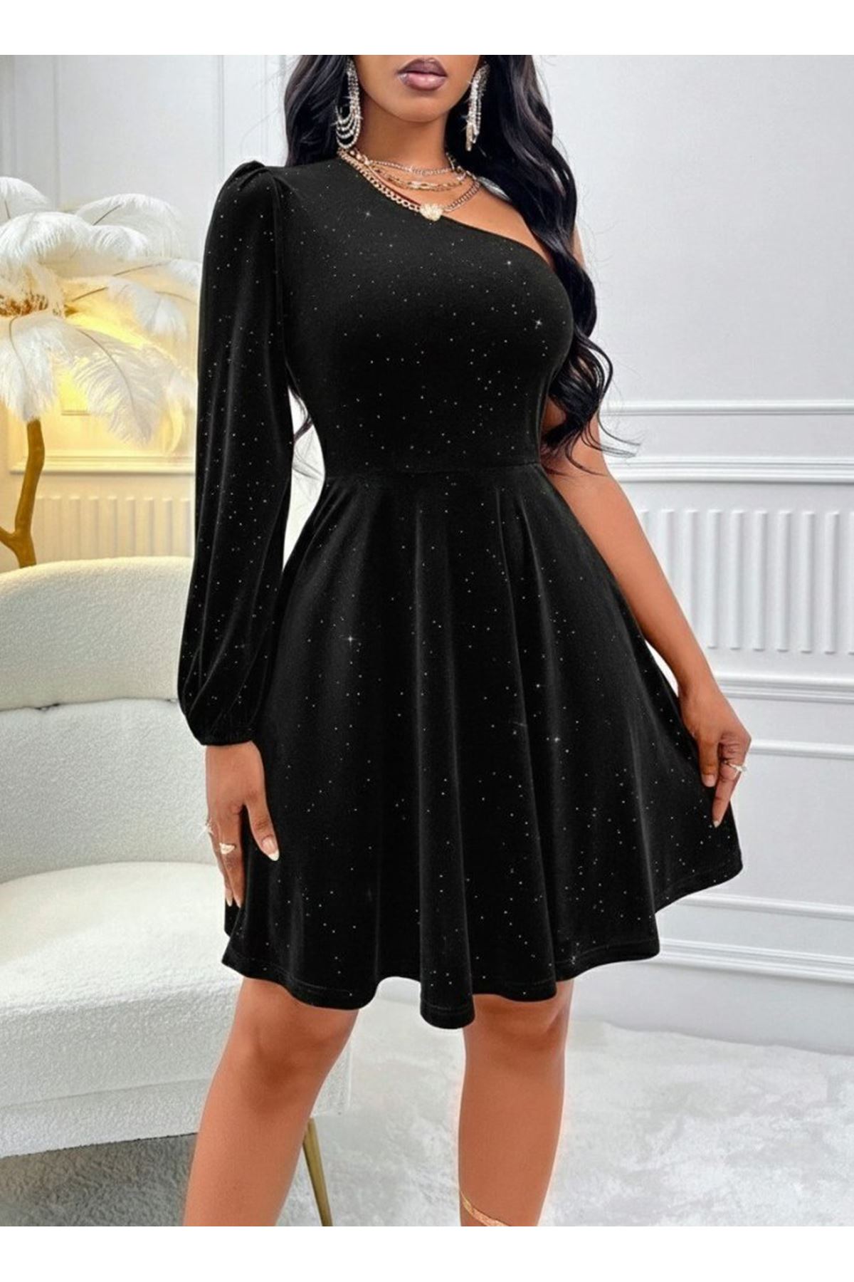 Kadın Tek Omuzdan Açık Uzun Kollu Taşlı Mini Elbise