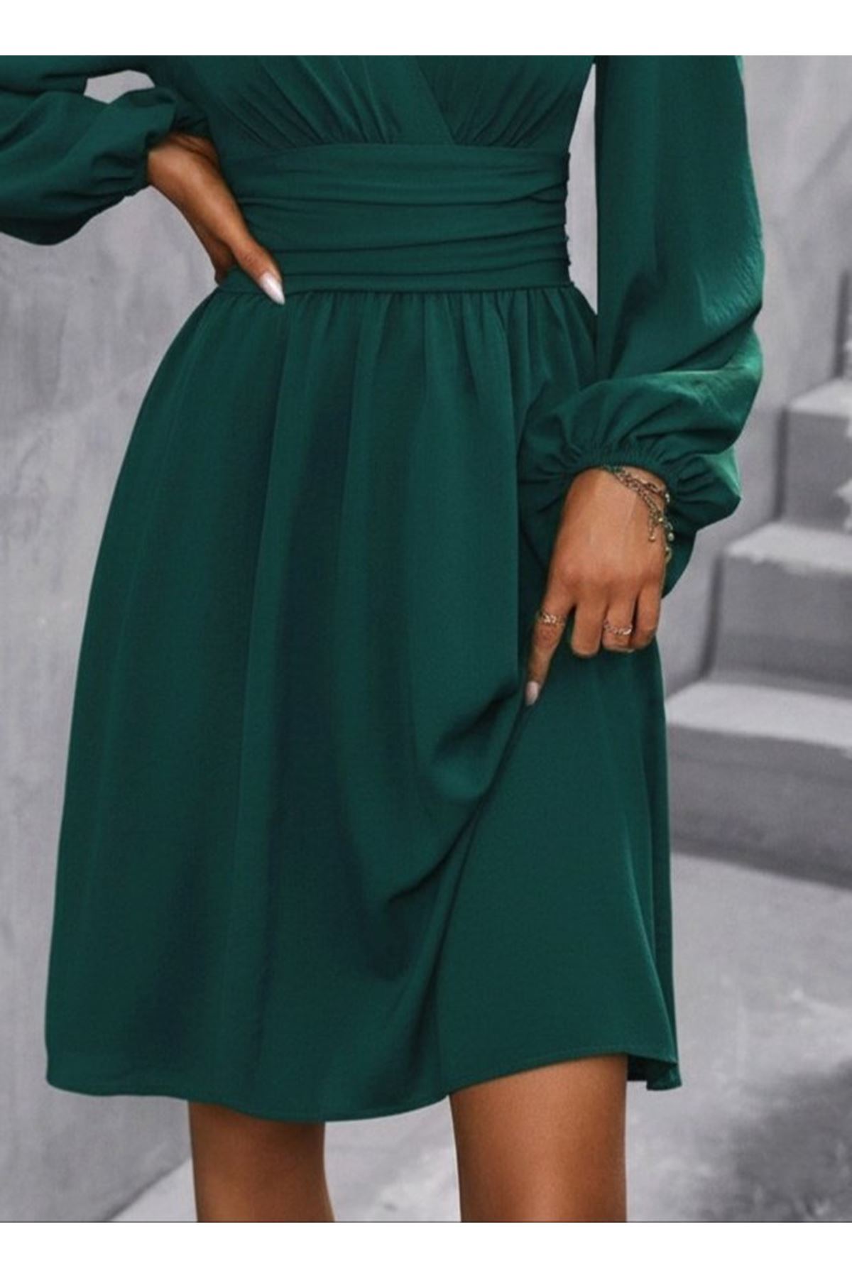 Kadın Uzun Kollu Kruvaze Yakalı Bel Korsajlı Mini Elbise