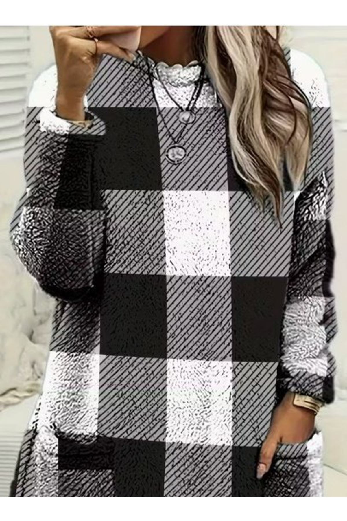 Kadın Uzun Kollu Yarı Balıkçı Yakalı Cep Detaylı Ekoseli Dokuma Tunik