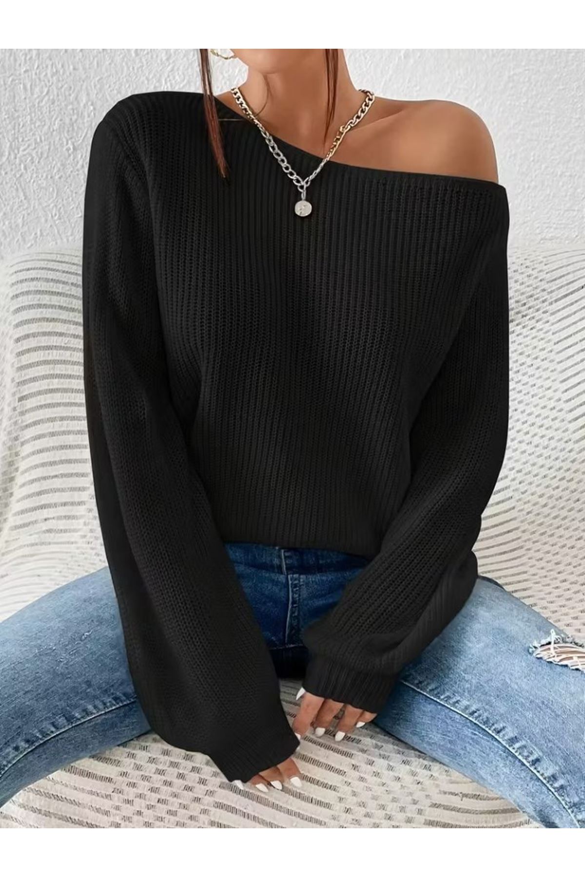 Kadın Uzun Kollu Tek Omuzu Açık Detaylı Triko Bluz