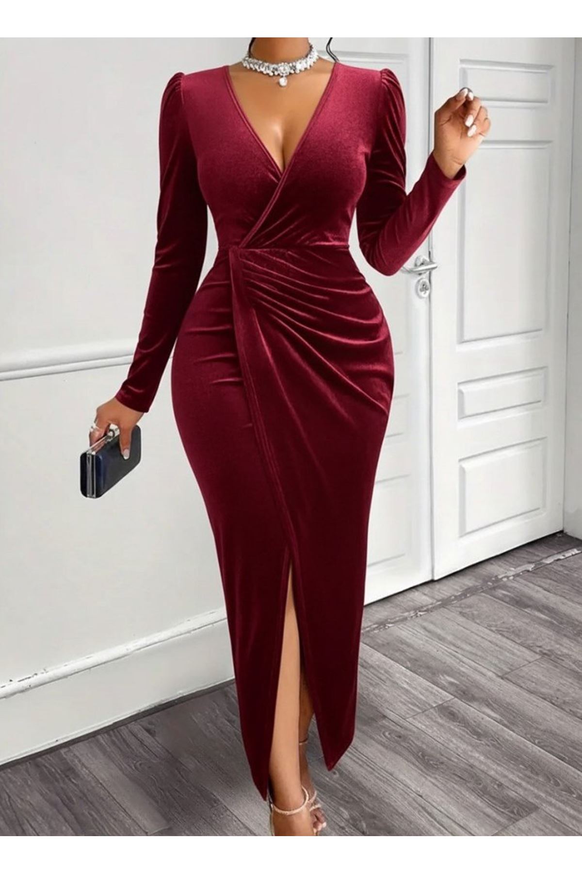 Kadın Uzun Kollu Kruvaze Yaka önünden çapraz Detaylı Uzun Kadife Elbise