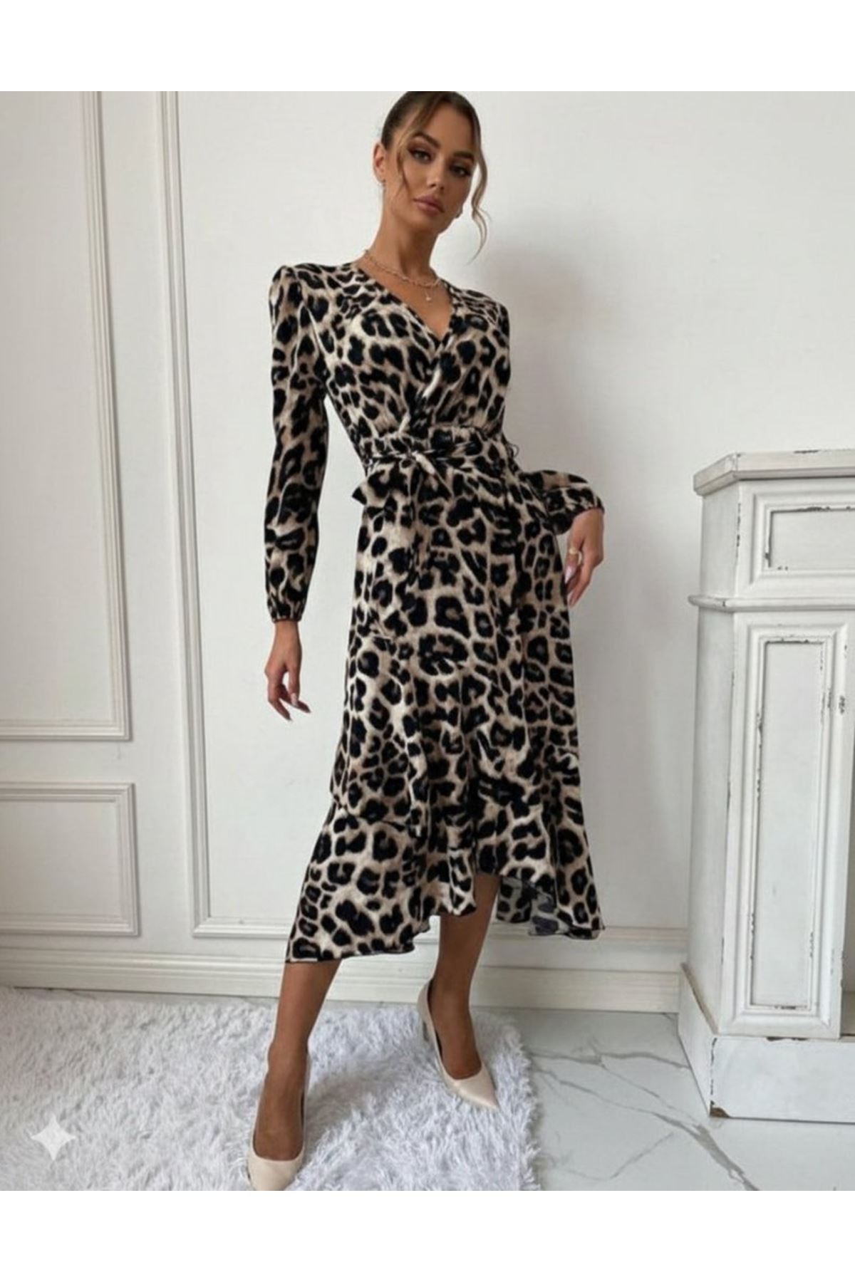 Kadın Uzun Kollu Kruvaze Yaka Yandan Bağlamalı önden Fırfır Detaylı Süprem Uzun Elbise