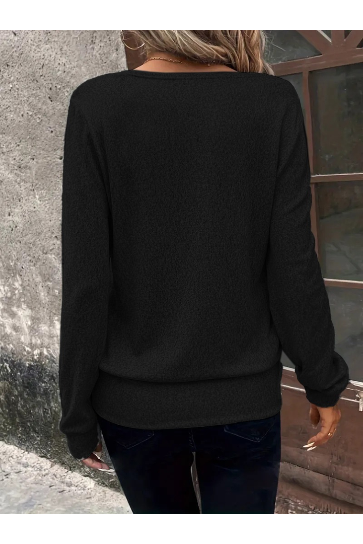 Kadın Uzun Kollu Kruvaze Yaka Kol Ve Etek Ucu Manşet Detay Yumoş Bluz