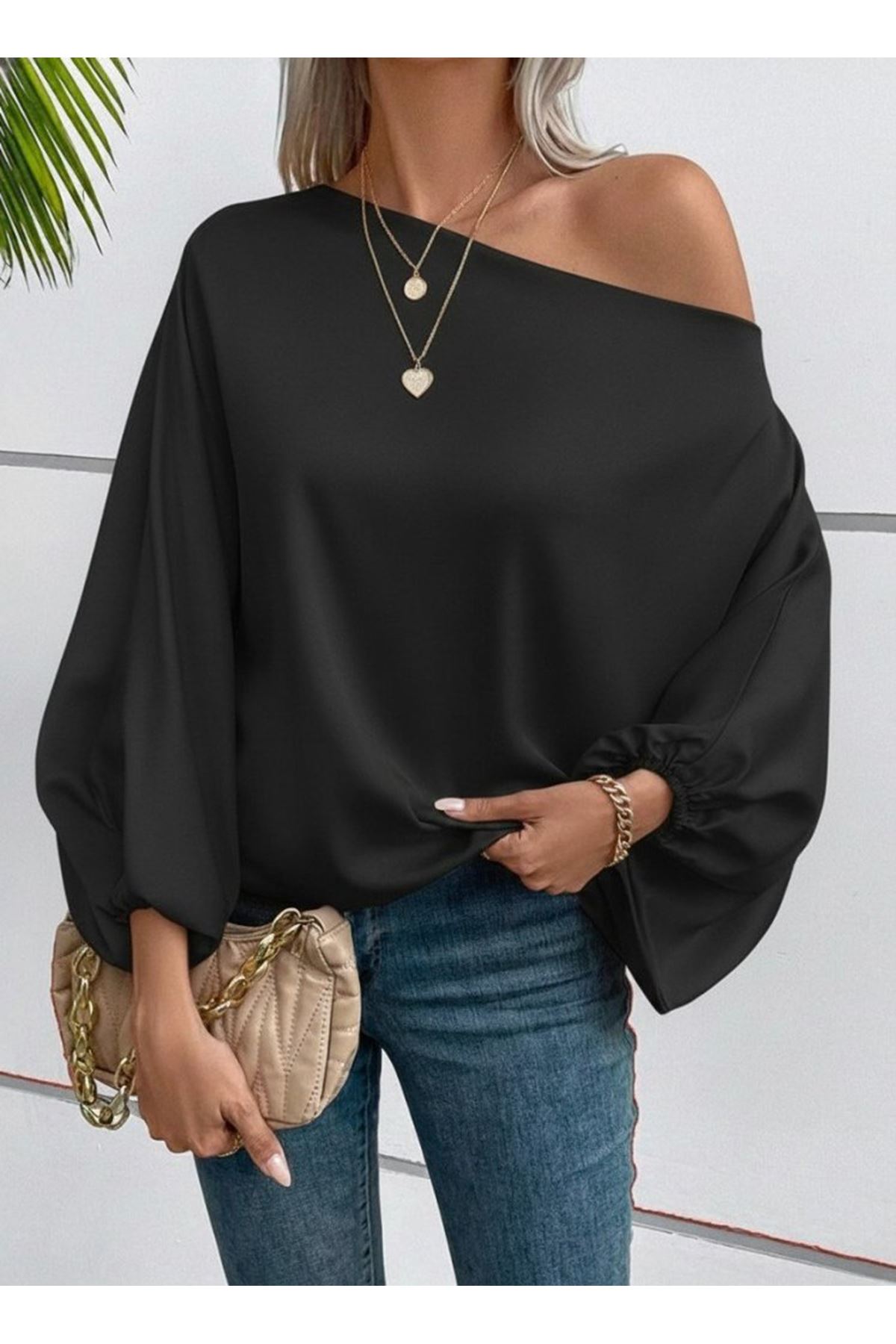Kadın Tek Omuzu Açık Uzun Kollu Salaş Sandy Bluz