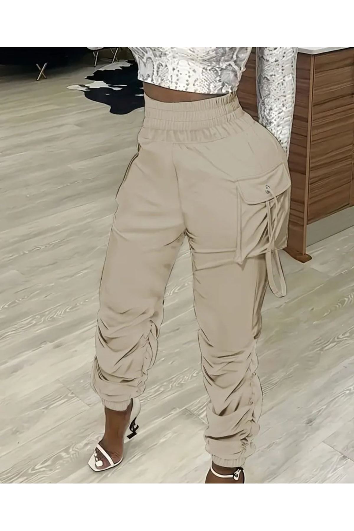 Kadın Yüksek Bel Beli Lastikli Kargo Cep Detaylı Gabardin Pantolon