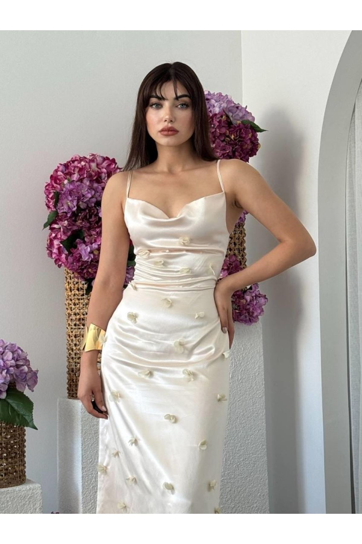 Dora Çiçek Detaylı Elbise
