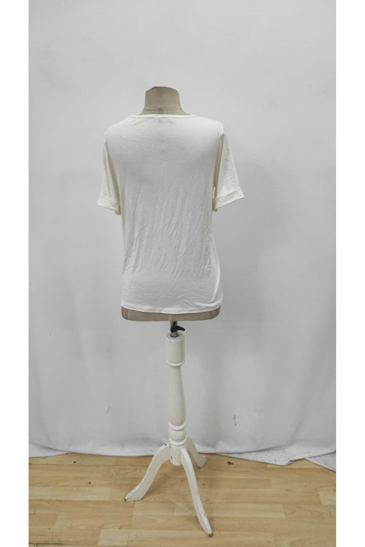 Kadın Kısa Kollu V Yakalı şerit Detaylı Viskon Bluz