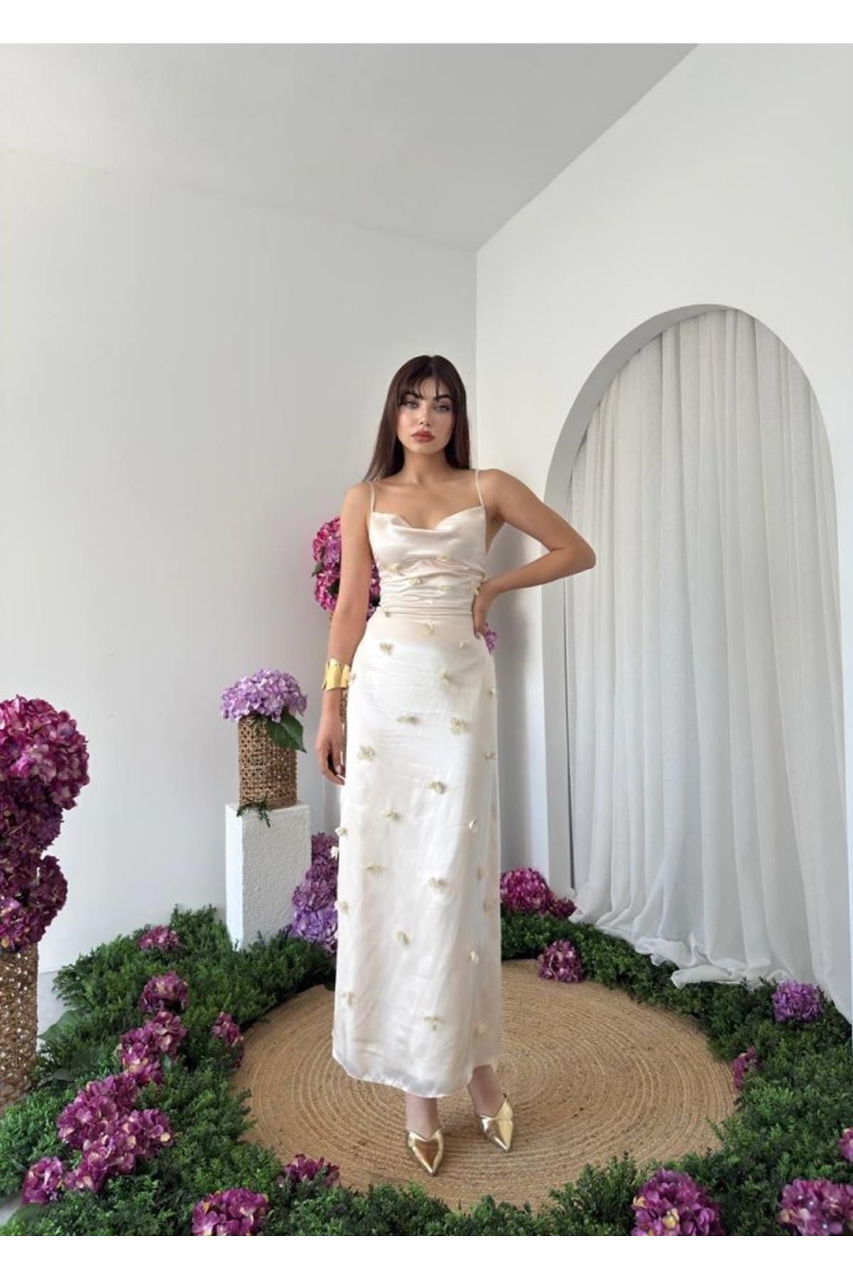 Dora Çiçek Detaylı Elbise