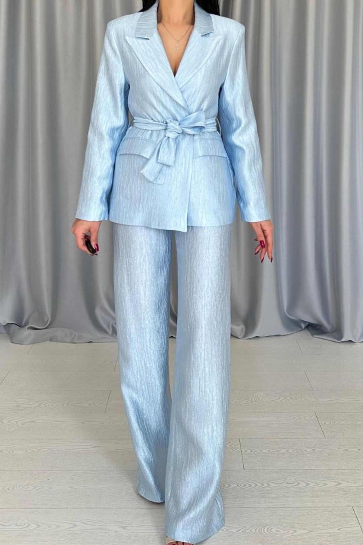 Mavi Beli Kuşaklı Ceket Ve Pantolon Parlak Takım
