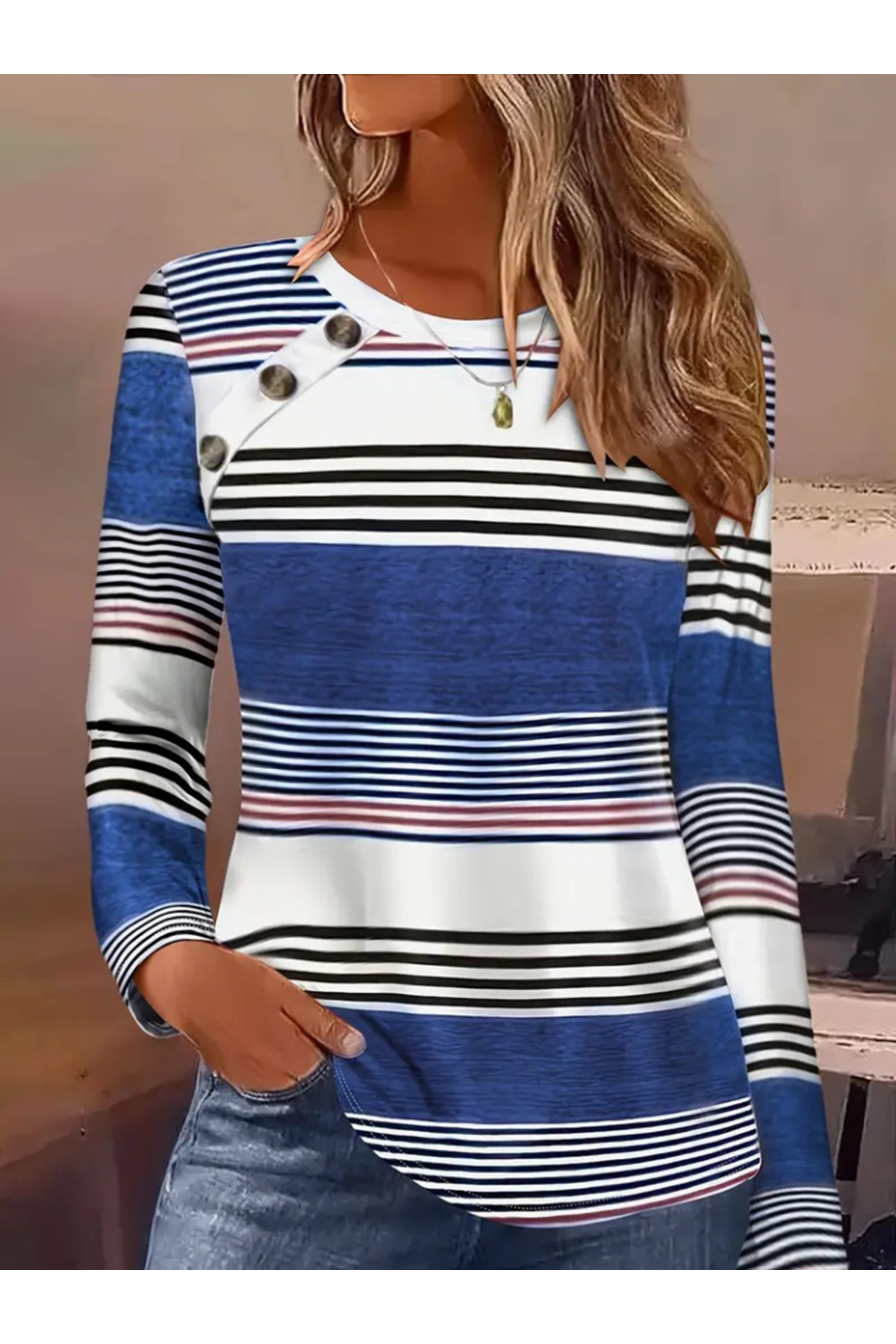 Kadın Uzun Kollu Bisiklet Yaka Düğme Detaylı Desenli Süprem Bluz