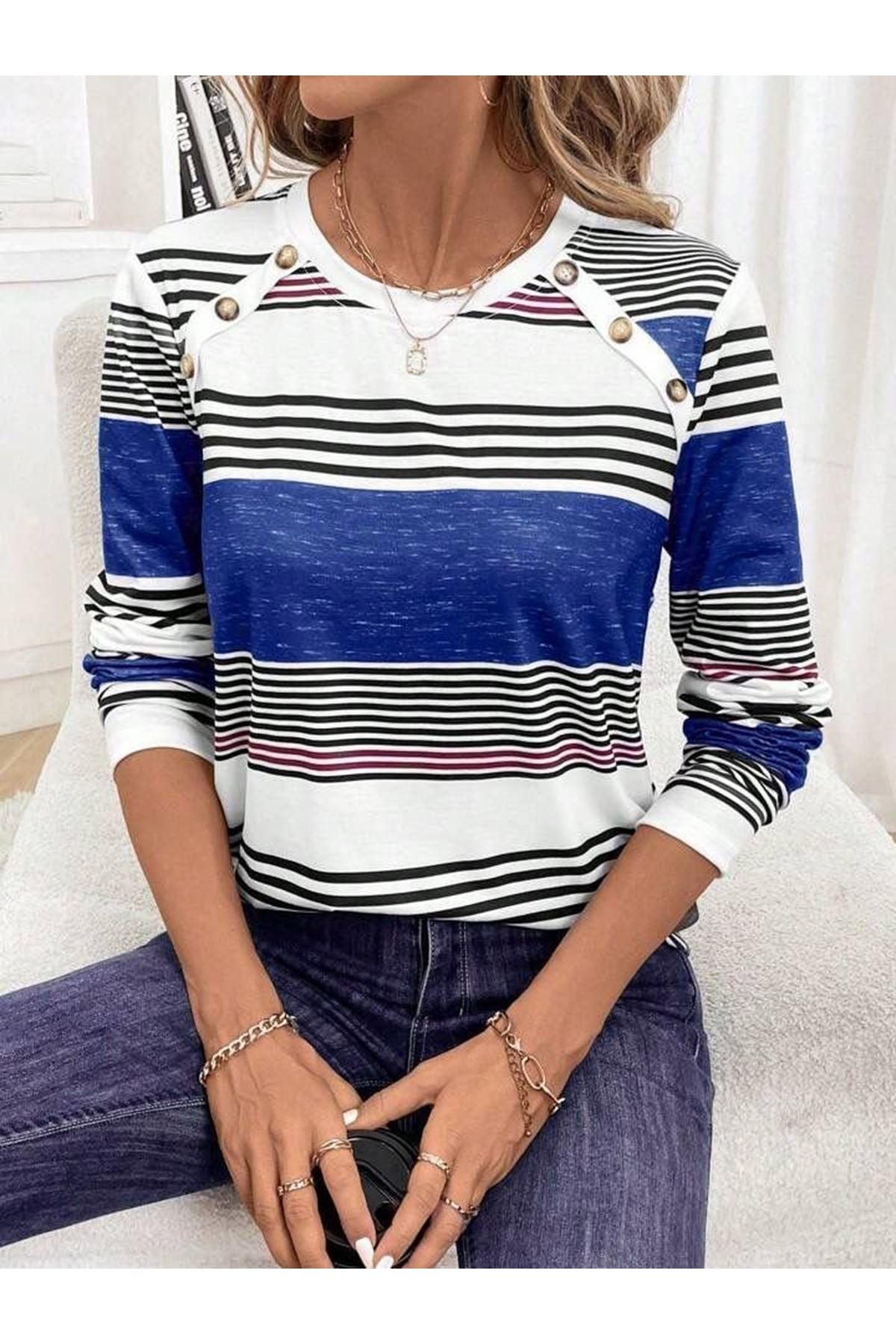 Kadın Uzun Kollu Bisiklet Yaka Düğme Detaylı Desenli Süprem Bluz