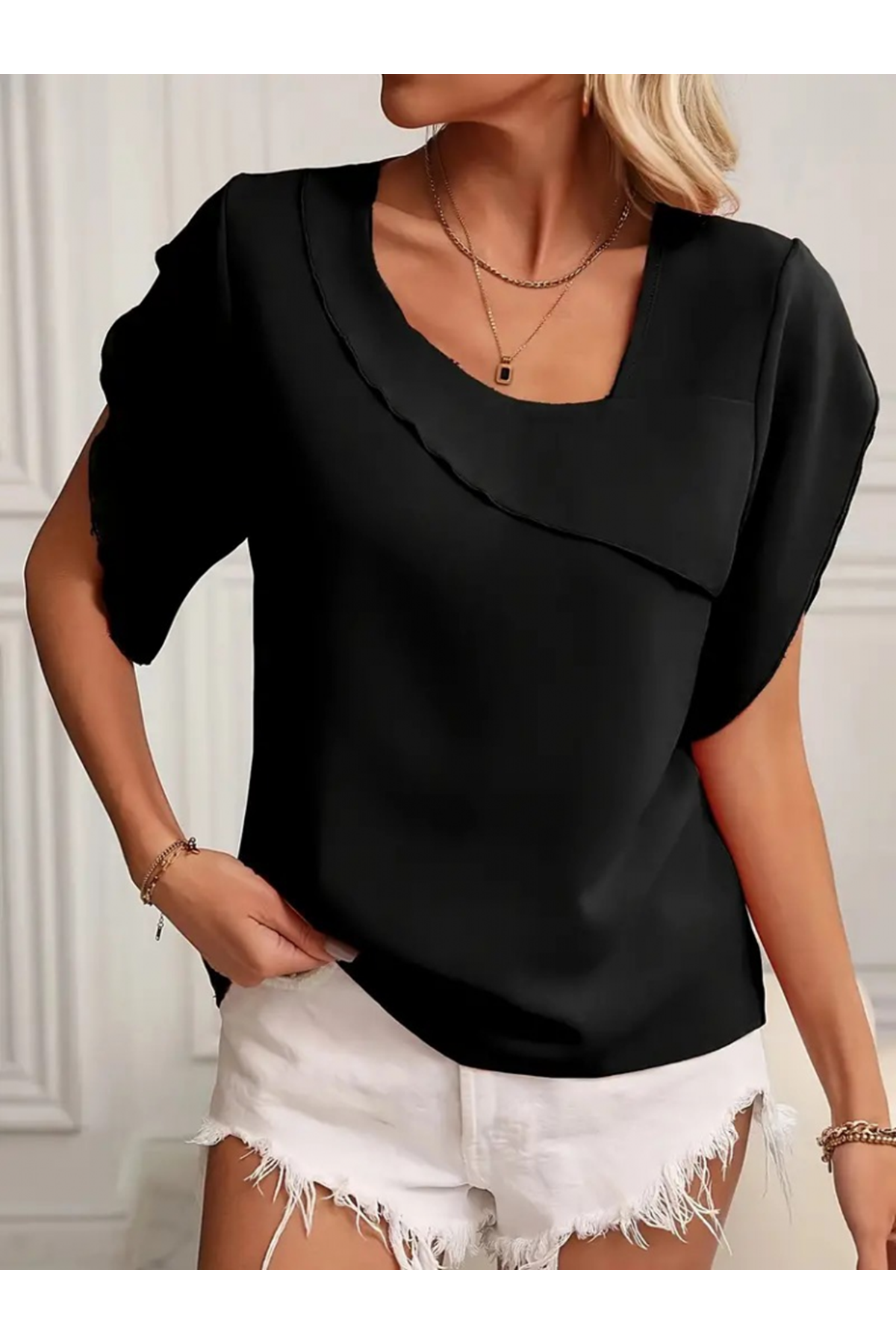 Kadın Kısa Kollu Yaka Ve Kol Detay Jesica Bluz