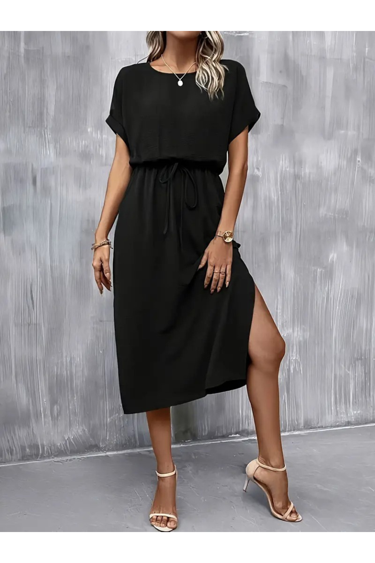 Kadın Kısa Kollu Yakası Açık Belden Bağlamalı Yırtmaçlı Viskon Elbise