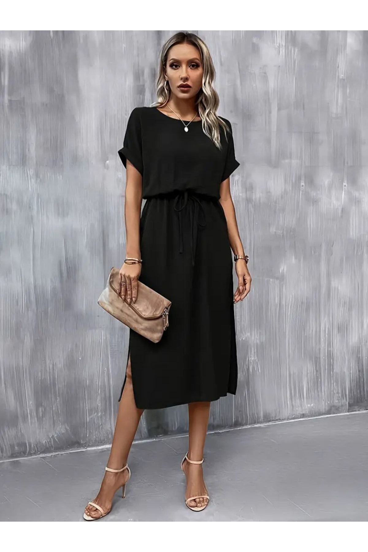Kadın Kısa Kollu Yakası Açık Belden Bağlamalı Yırtmaçlı Viskon Elbise