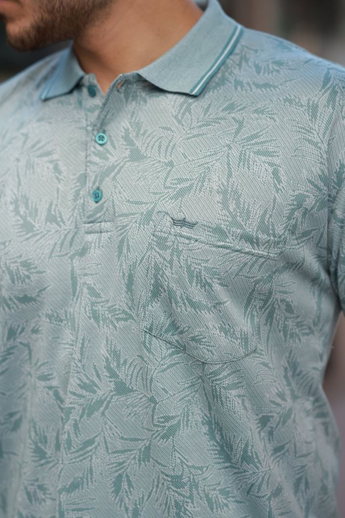 Erkek Yakalı Jakar Baskılı Kısa Kollu T-shirt